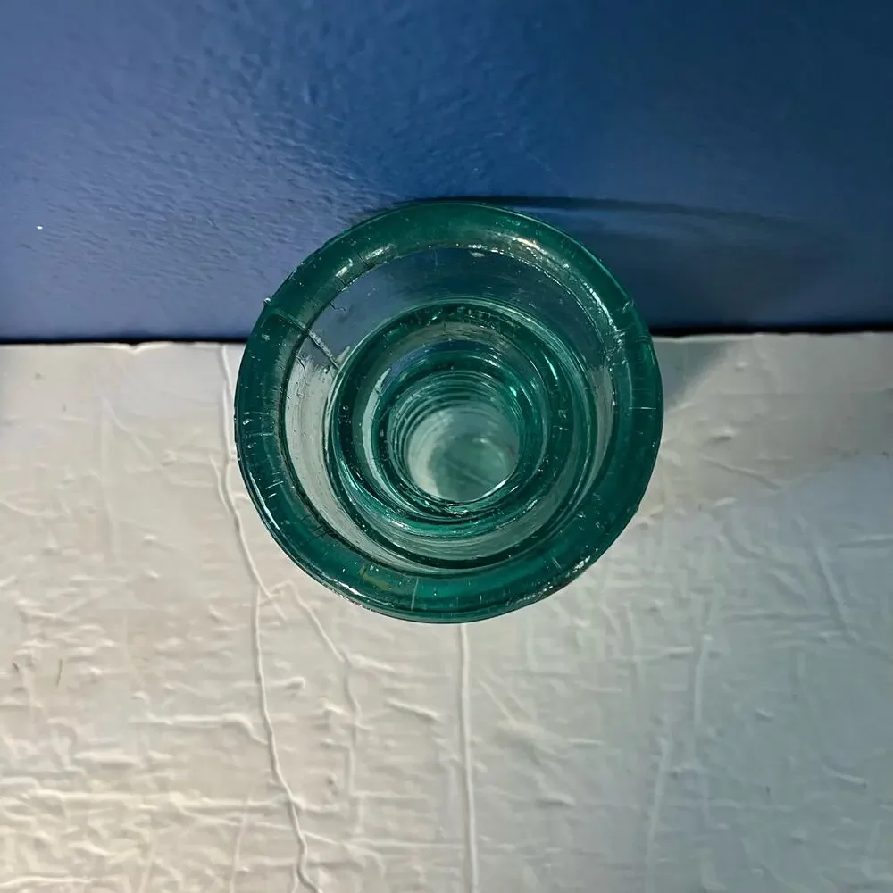 BROOKFIELD Beehive‎ Glass Insulator Aqua PAT'D NOV 13TH 1883 and FEB 12TH 1884